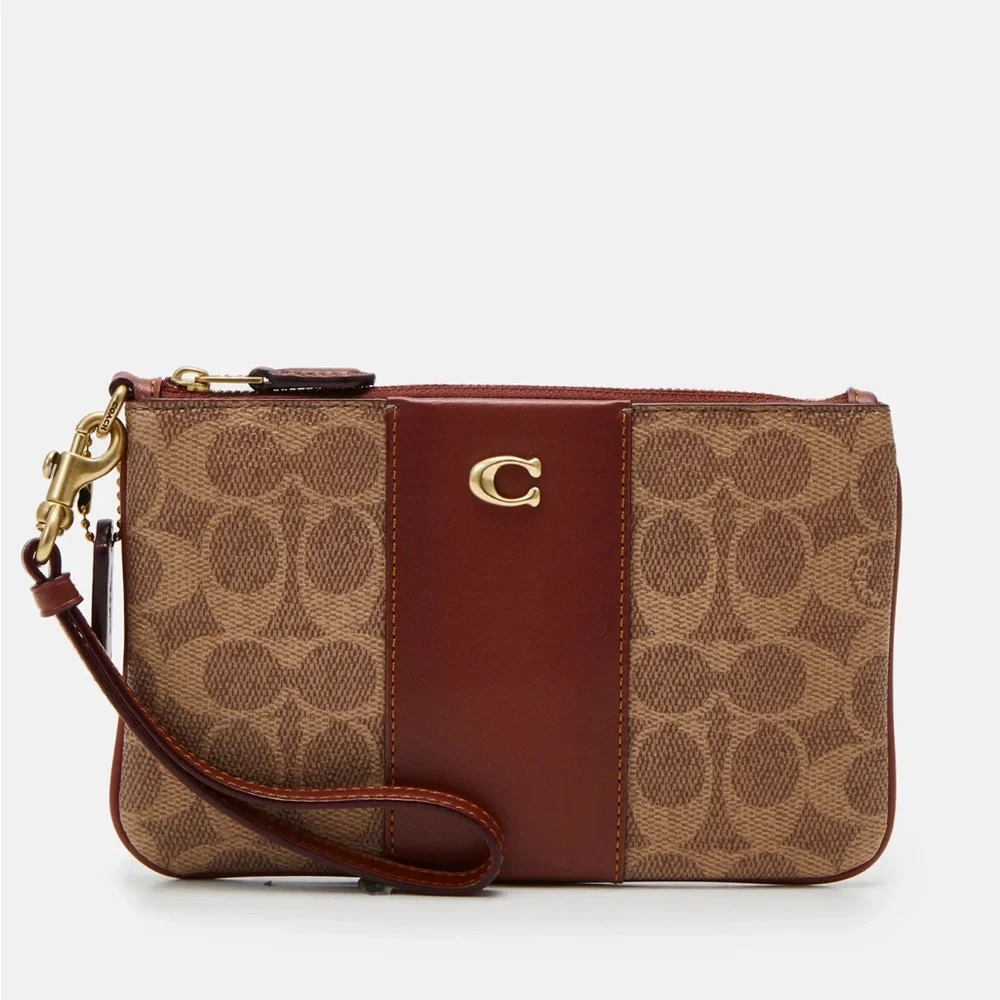 Coach Essential Small Wristlet Signature Canvas - Picture 1 of 6